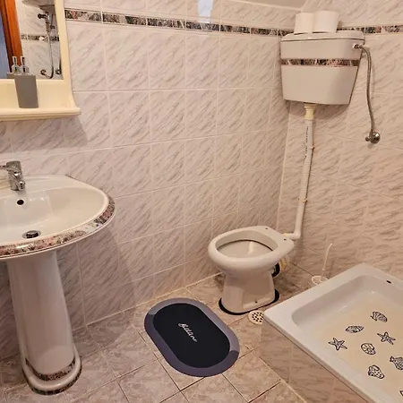 Nesh Case de vacanță *